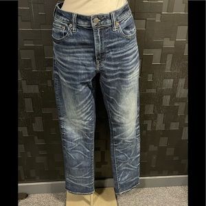 Womanβs jeans